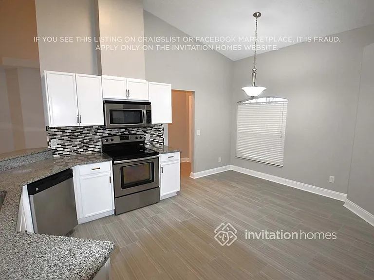 9828 Cristina Dr — Photo 5
