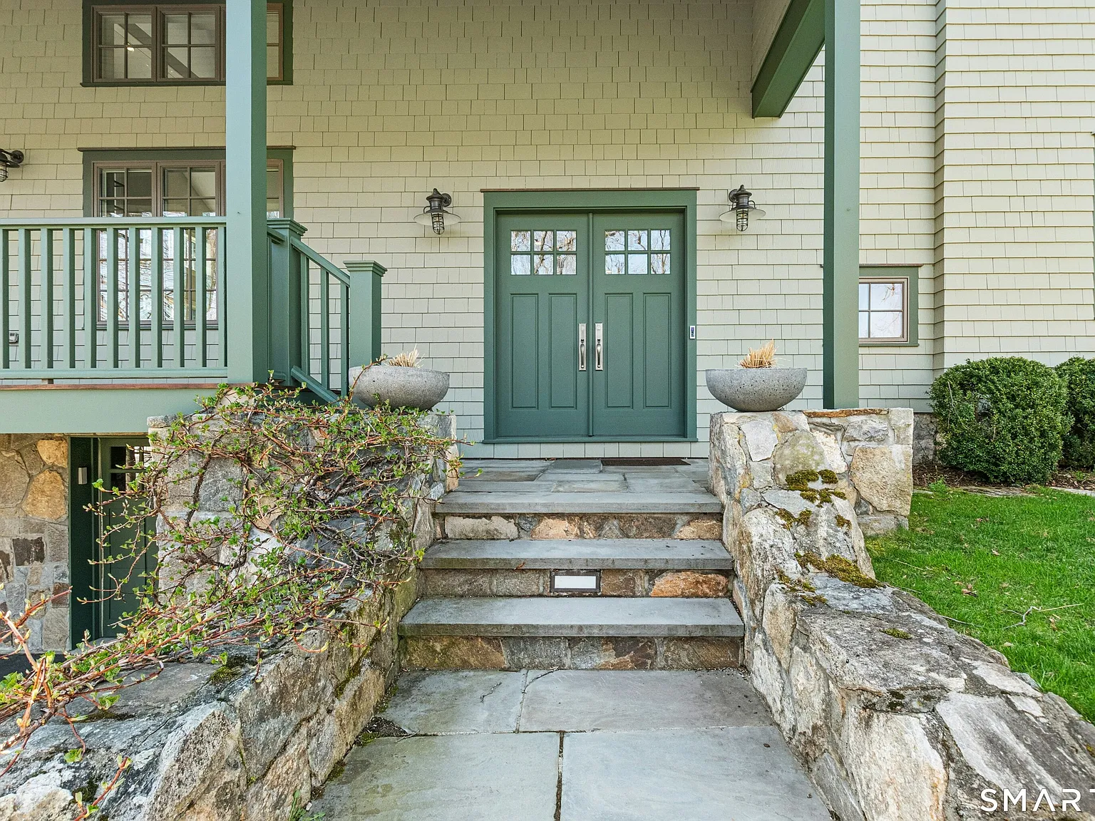 3 bed, 3542 sqft, $10,000 — Photo 2