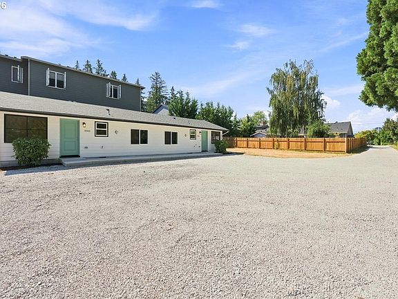 3rd image of 5520 SW Menlo Dr