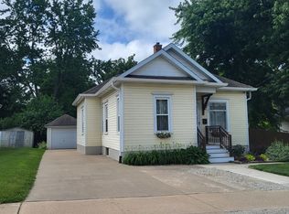 107 E 1st St, Streator, IL 61364