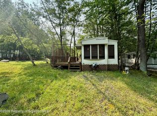 712 Beaver Ct, Gouldsboro, PA 18424