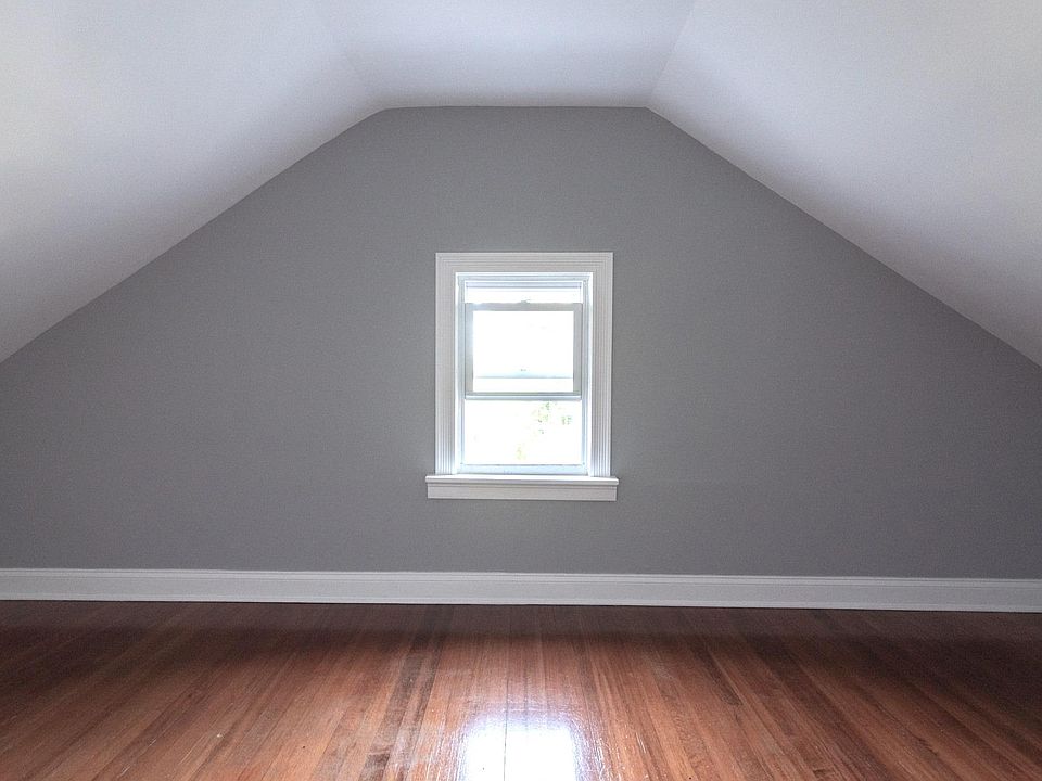 1st image of 52 2nd Ave