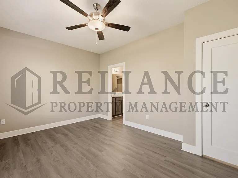 2755 S Greenleaf St — Photo 28