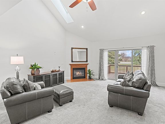 3rd image of 9247 Copper Ridge Dr