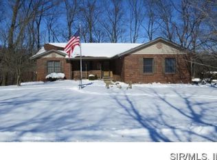 34736 Voorhees Ln, Brighton, IL 62012