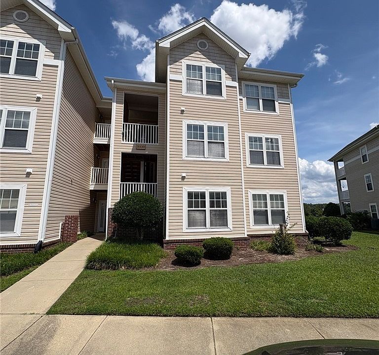 1st image of 3330 Harbour Pointe Pl Unit 12