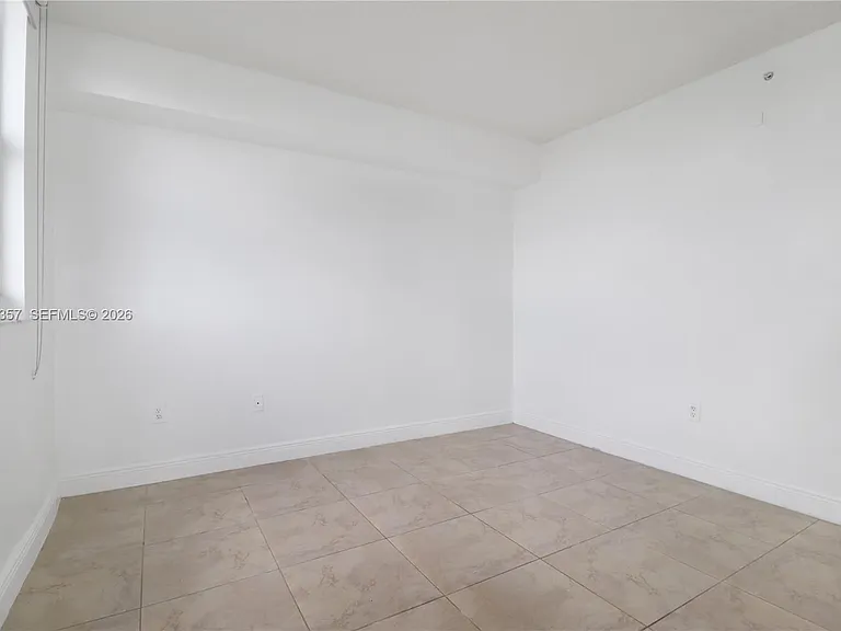 5085 NW 7th St #601 — Photo 17
