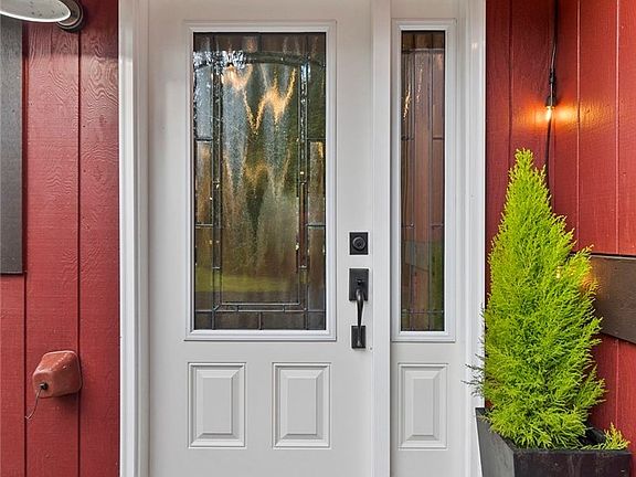 Welcome Home to Modern Farmhouse Luxury in the Pacific Northwest. 