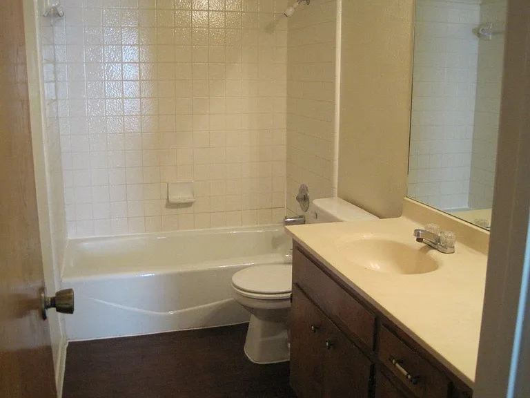 16029 Stoneham Cir — Photo 9