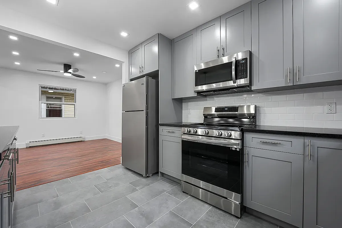 220th Pl, Springfield Gardens — Photo 3