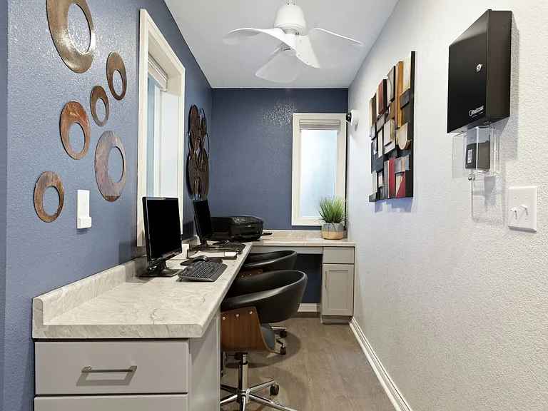 Windsor South Apartments — Photo 15
