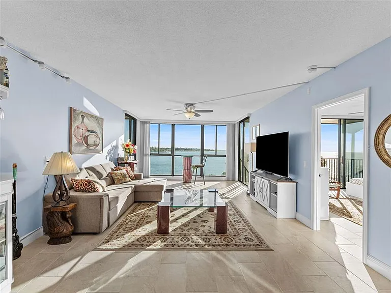 7100 Sunshine Skyway Ln S #503 — Photo 2