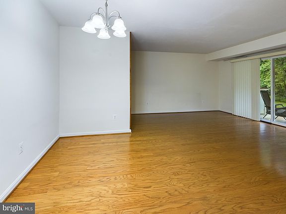 4th image of 10029 Fair Woods Dr #149