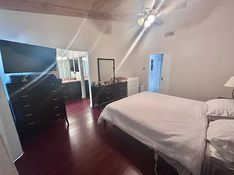 7851 NW 5th Pl — Photo 17