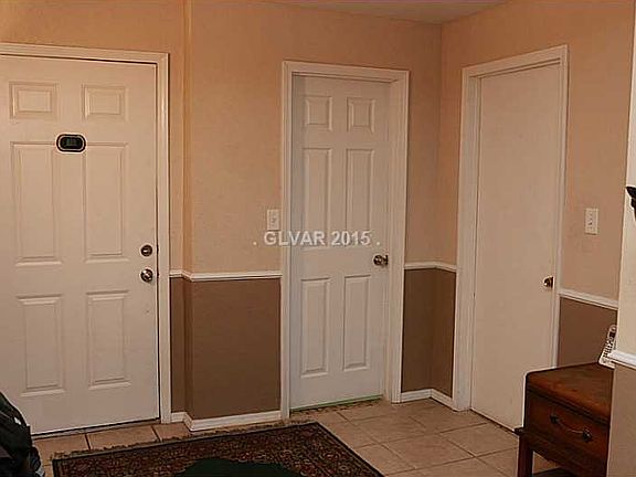 3rd image of 4138 Meadowglen Way