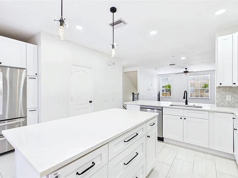 3175 Bayshore Oaks Dr — Photo 17