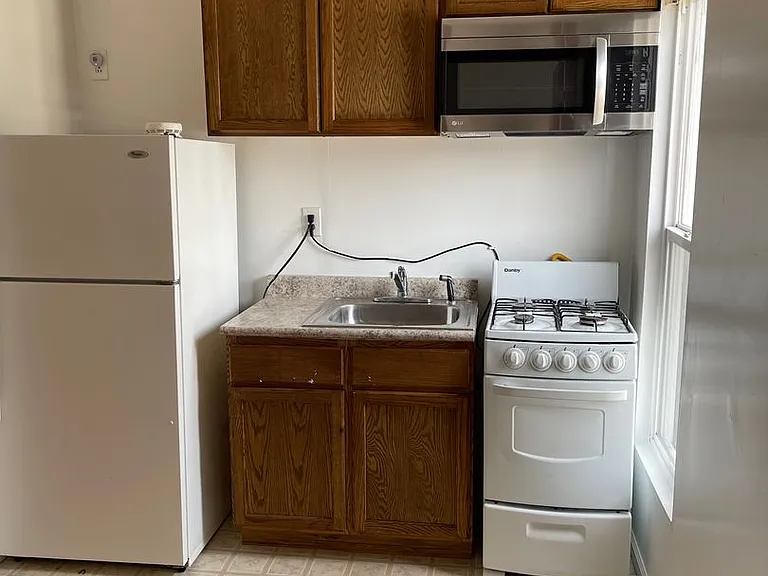 305 N Colorado Ave — Photo 3