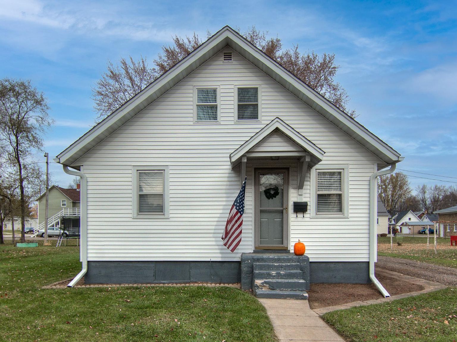 1715 18th Ave, Bloomer, WI 54724 Zillow