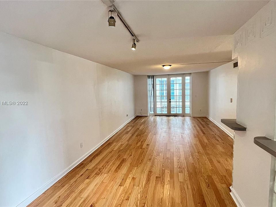 1st image of 1754 Meridian Ave APT 302