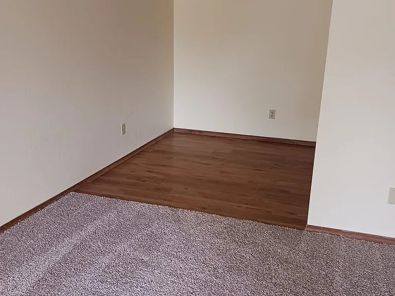 Pheasant Run Apartments — Photo 30