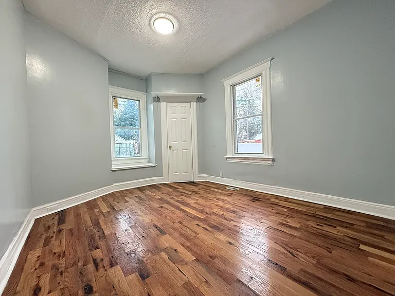 44 N 16th St #1 — Photo 5