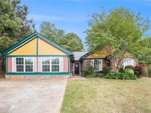 4693 Turning Leaf Dr, Gillsville, GA 30543