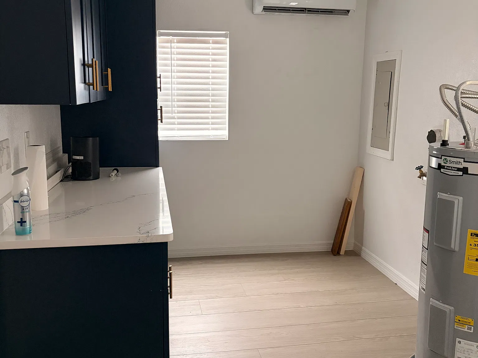 3 bed, 1.5 bath, 1300 sqft, $2,000 — Photo 4