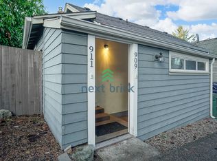 909 N 105th St, Seattle, WA 98133