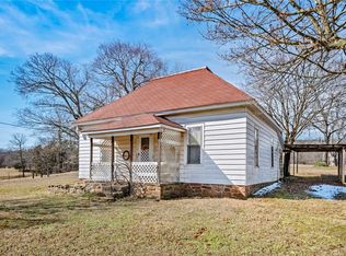 15607 Hubbard Rd, West Fork, AR 72774