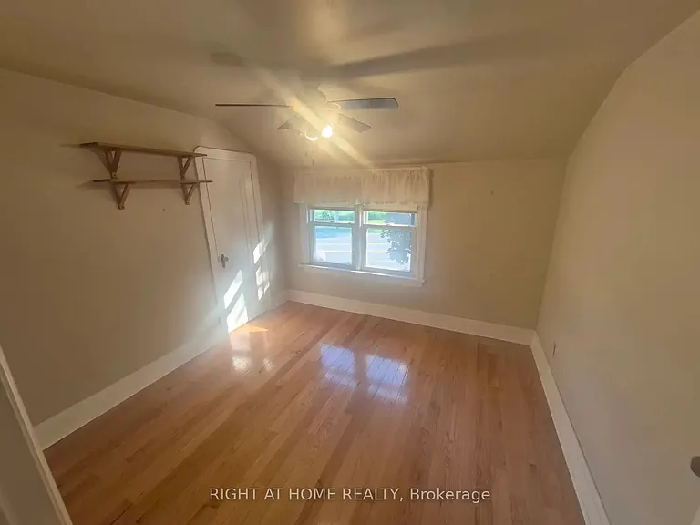 755 Maple Ave — Photo 15