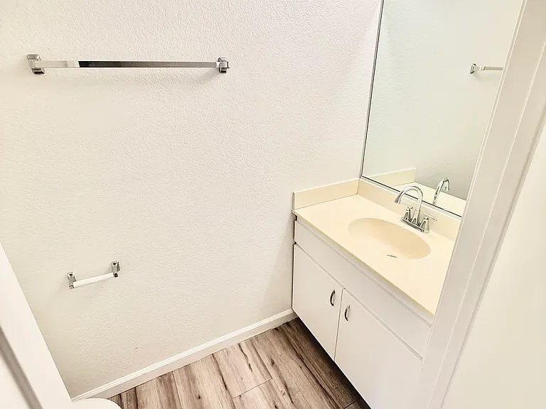 11258 Morrison St #101 — Photo 8