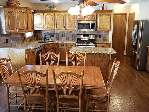 3rd image of 2118 Savannah Dr