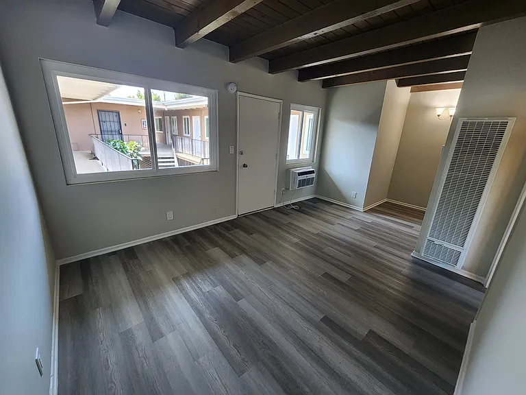 15043 Victory Blvd #11 — Photo 1