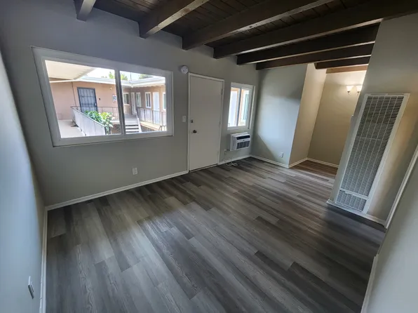 15043 Victory Blvd #11, Van Nuys, CA 91411