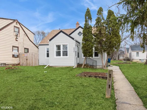 5512 North Hopkins STREET, Milwaukee, WI 53209