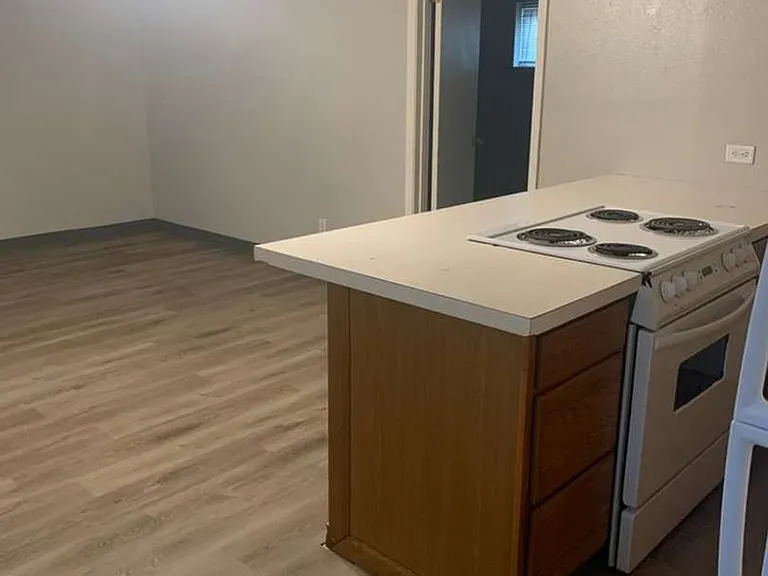 Patriot Apartments — Photo 16