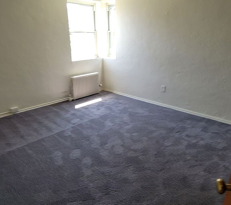2nd image of 3304 Brownsville Rd #0B-1Ba-275Sqft