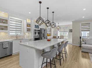 20388 Wicklund Ave, Maple Ridge, BC V2X 2Z5