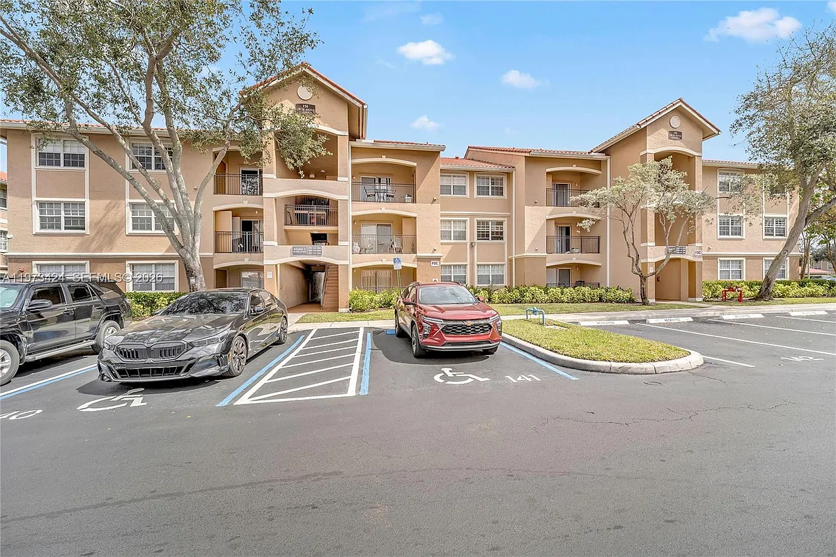 Building Photo - 151 SW 117th Ave #9308