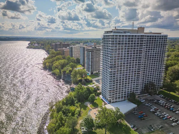 12700 Lake Ave APT 2502, Lakewood, OH 44107