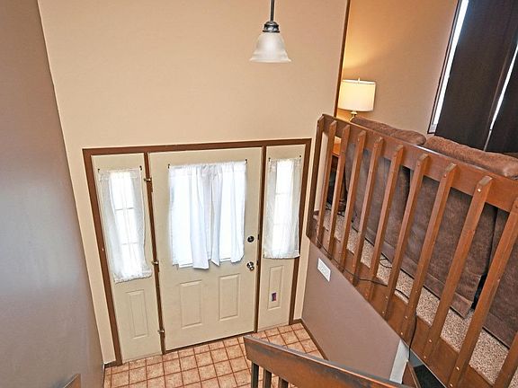 3rd image of 6119 Snow Hill Dr
