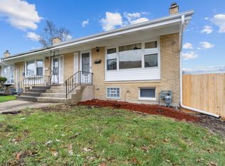 8824 Robin Dr APT F, Des Plaines, IL 60016