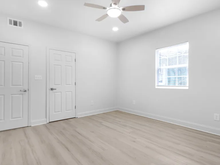 3694 Louisiana Avenue Pkwy — Photo 2