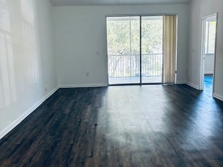 The Mirage Apartments — Photo 104