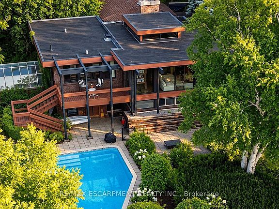 4th image of 10 Brookfield Rd