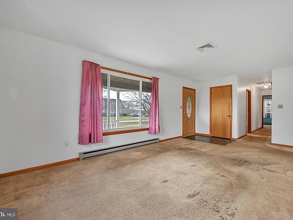 5th image of 141 Plum Hill Rd