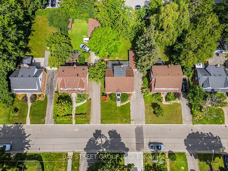 12 Craigmore Cres #MAIN FL — Photo 30