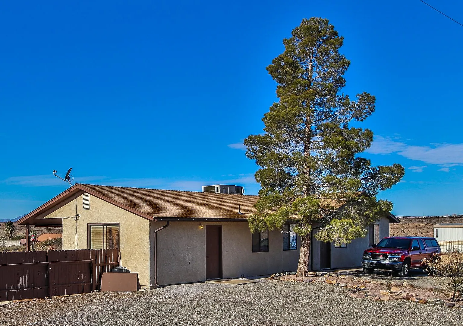 2 bed, 900 sqft, $1,200 — Photo 1