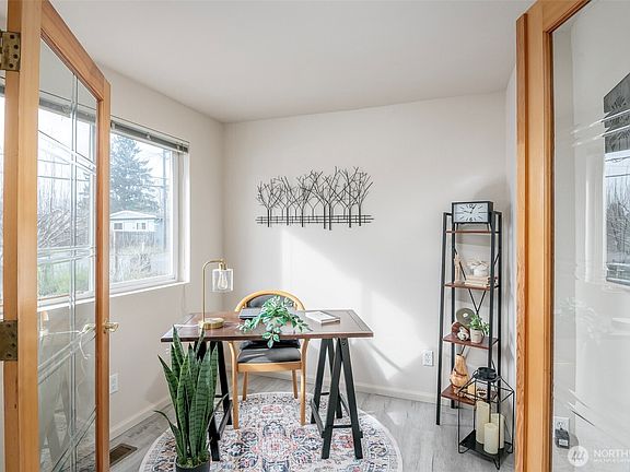 3rd image of 2604 NE 7th Street