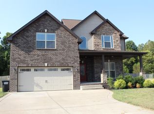 1472 Amberley Dr, Clarksville, TN 37043